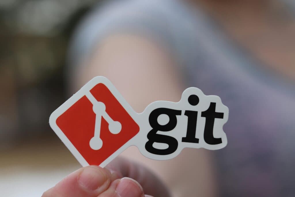 3 most popular code repositories: comparison and choosing the best one for your needs