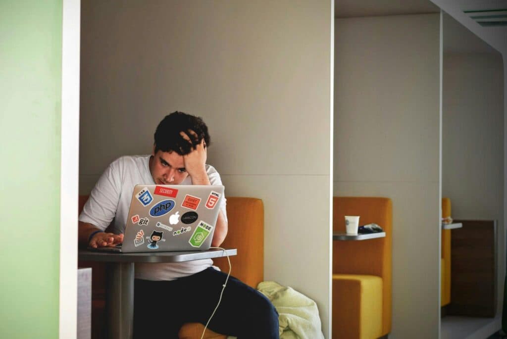 What is no-code technology? 5 popular no-code platforms.
