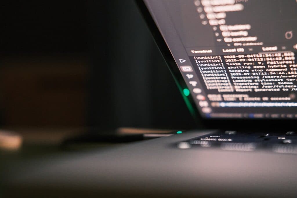 Różnice między software house, freelancerem a in-house teamem