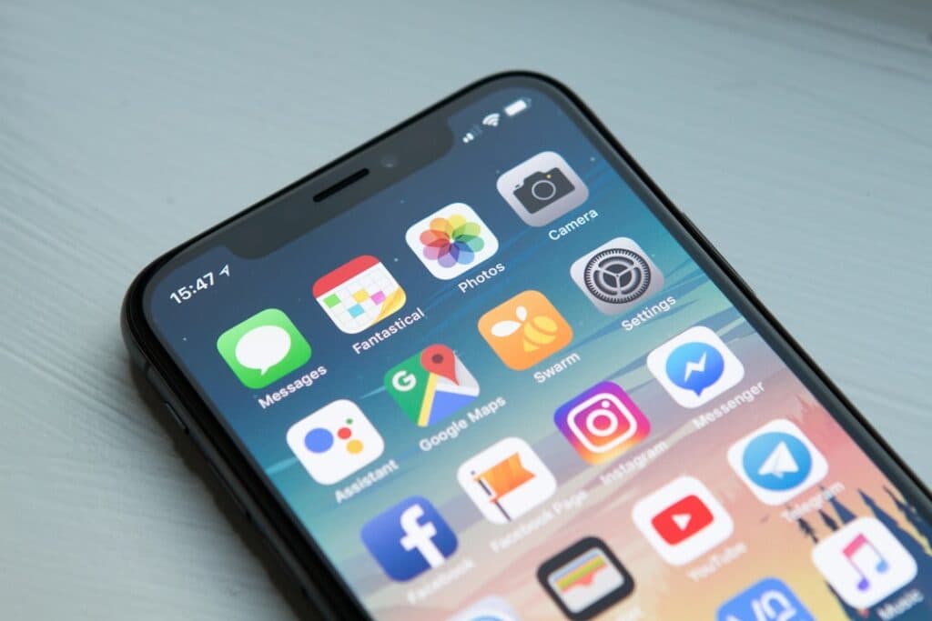 App notifications: push, email, SMS and rules that do not annoy users